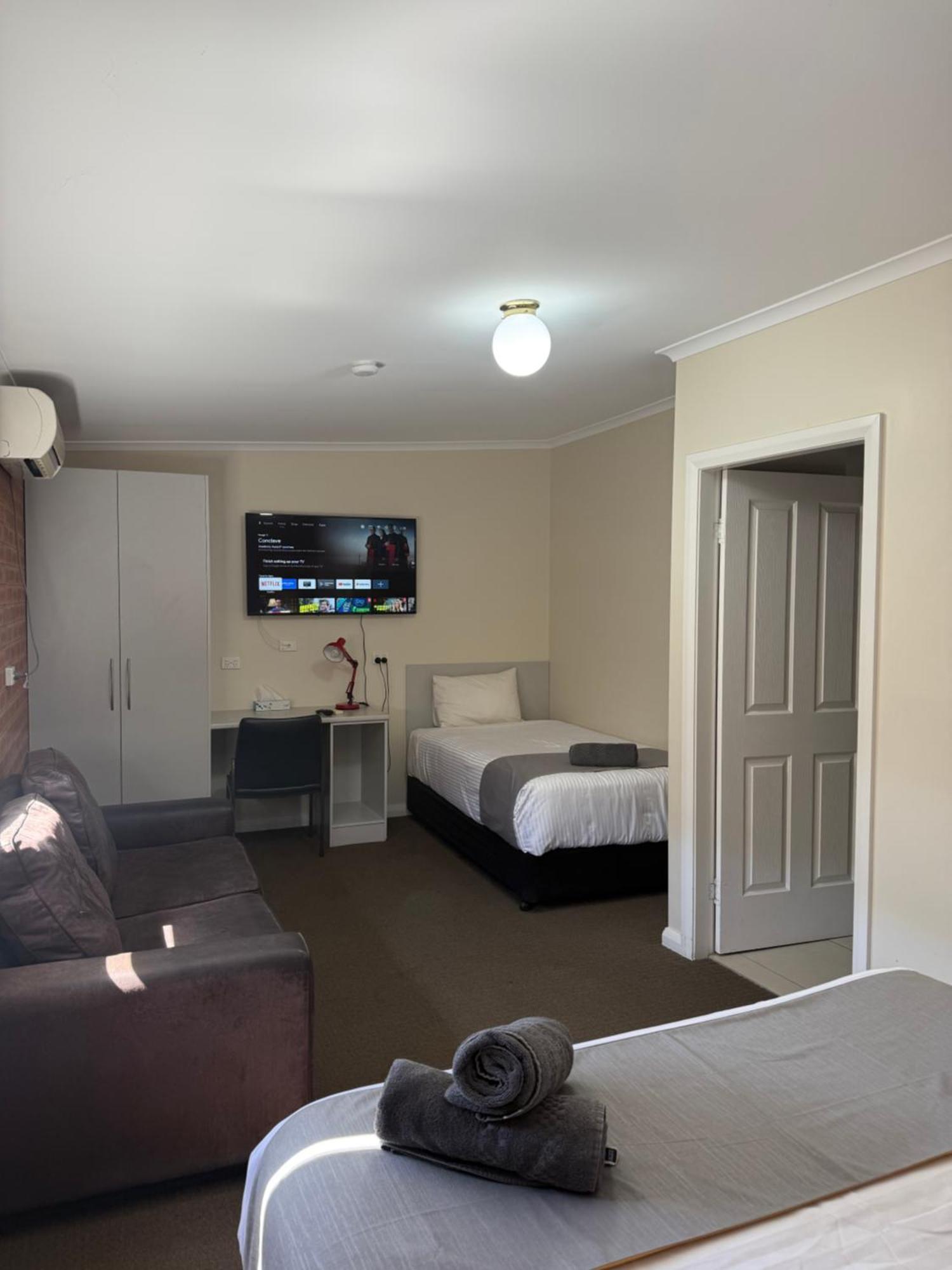 Mia Motel Griffith Εξωτερικό φωτογραφία